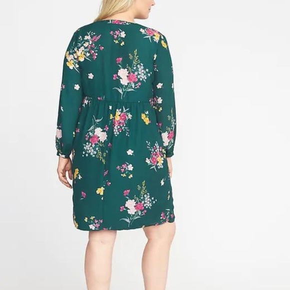 Old Navy Georgette Plus-Size Swing Dress Size 3X - Picture 2 of 8